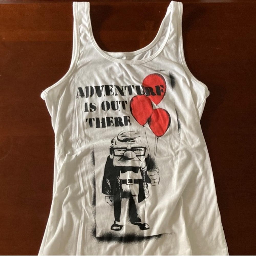 Disney Up tank top XL
